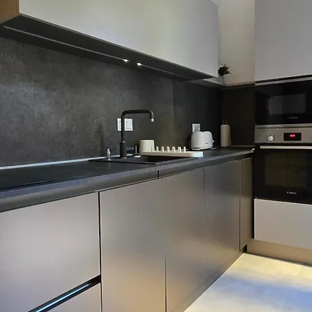 Cozy In The Heart Of Buda Apartment