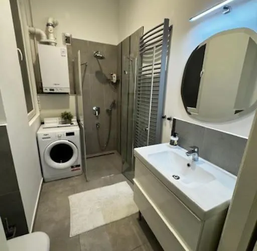 Cozy In The Heart Of Buda בודפשט